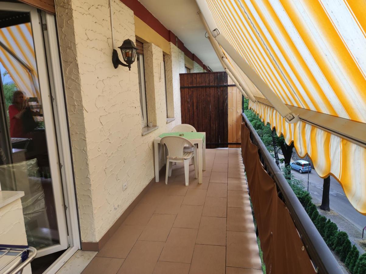Corn Under: Eigentumswohnung Mit Aussenpool Merano Exterior foto